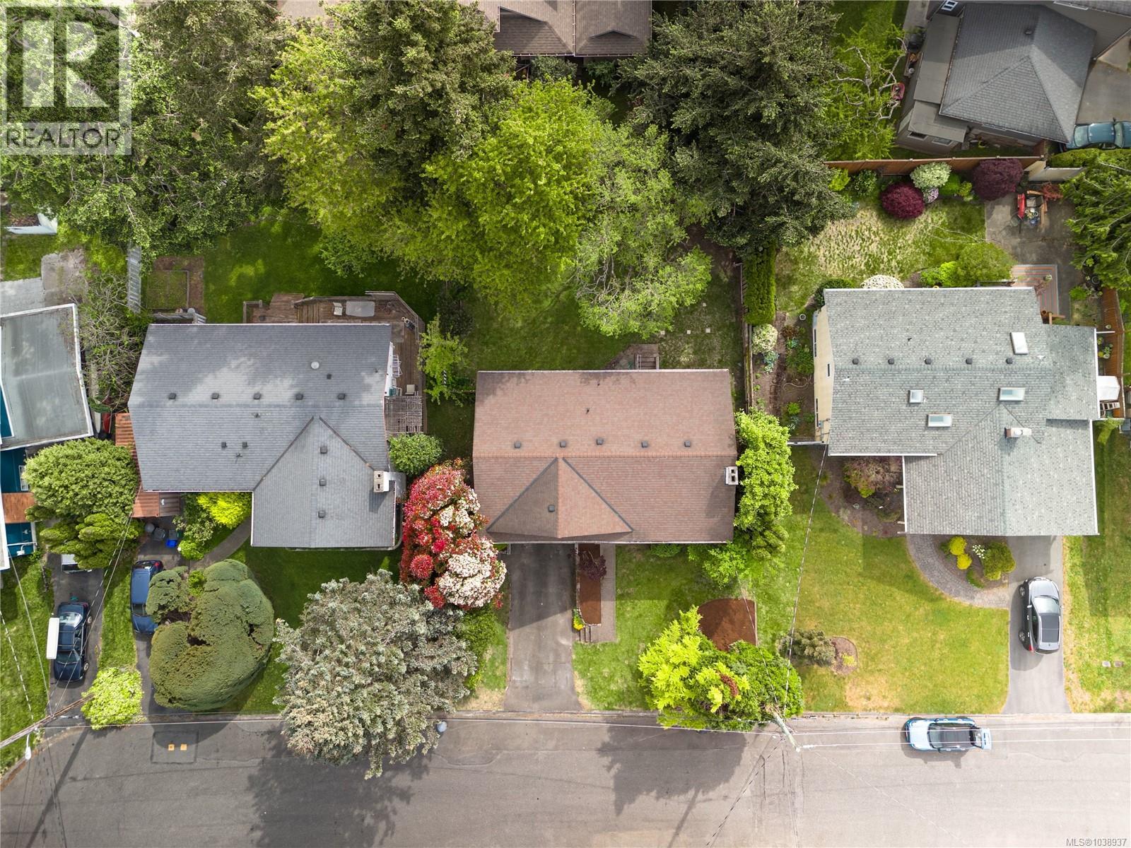 3955 Emerald Pl, Saanich