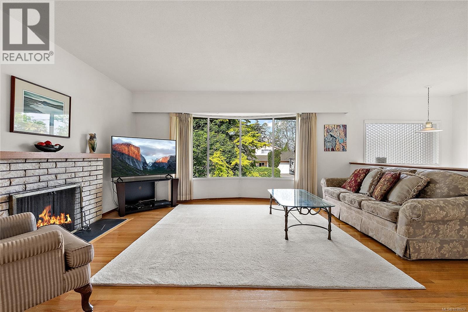 3955 Emerald Pl, Saanich