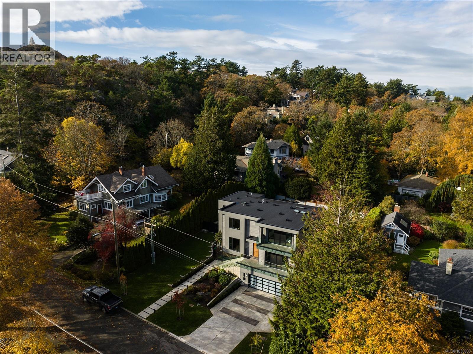 374 Sunset Ave - 69