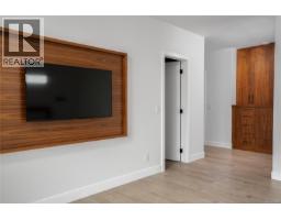 374 Sunset Ave, Oak Bay, BC V8S4L2 Photo 40