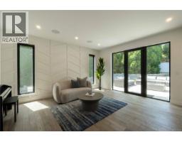 374 Sunset Ave, Oak Bay, BC V8S4L2 Photo 42