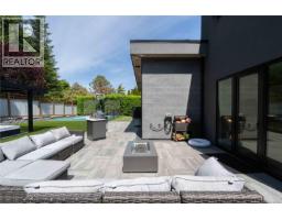374 Sunset Ave, Oak Bay, BC V8S4L2 Photo 49