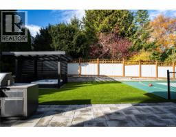 374 Sunset Ave, Oak Bay, BC V8S4L2 Photo 54