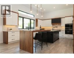 Gym - 374 Sunset Ave, Oak Bay, BC V8S4L2 Photo 8