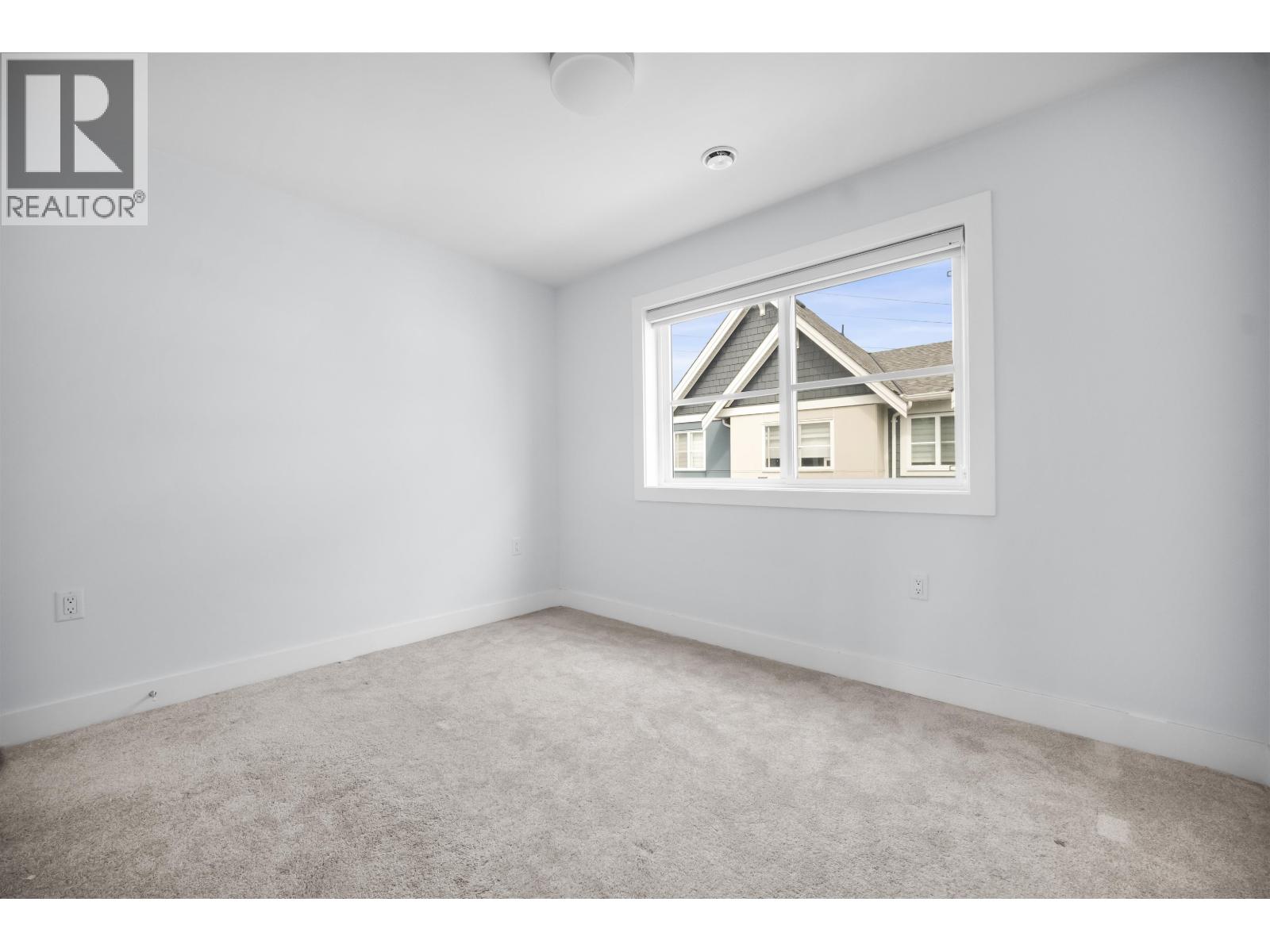 #7-5377 8A Avenue, Delta