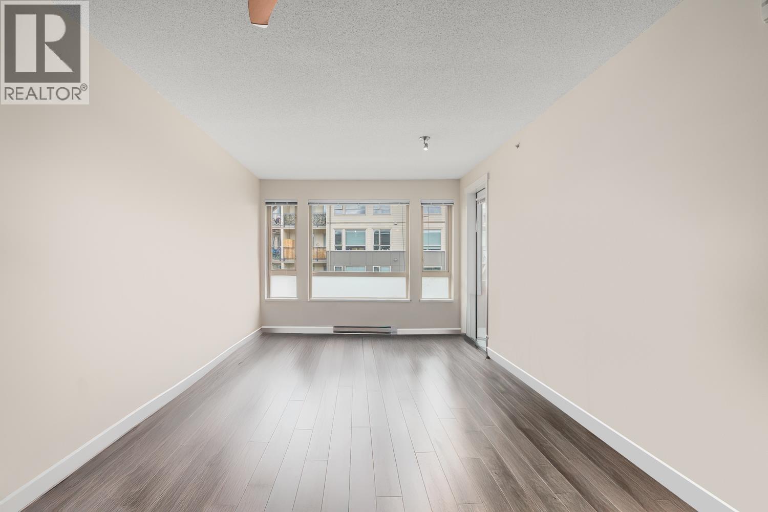 515 2665 MOUNTAIN HIGHWAY — photo 3