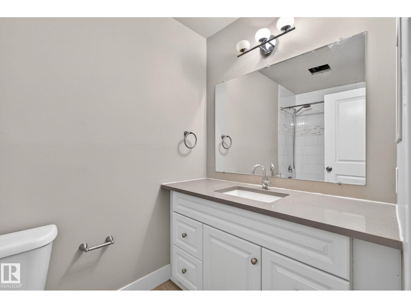 15112 80 ST NW - 15