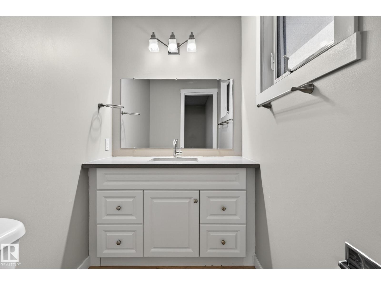 15112 80 ST NW - 19