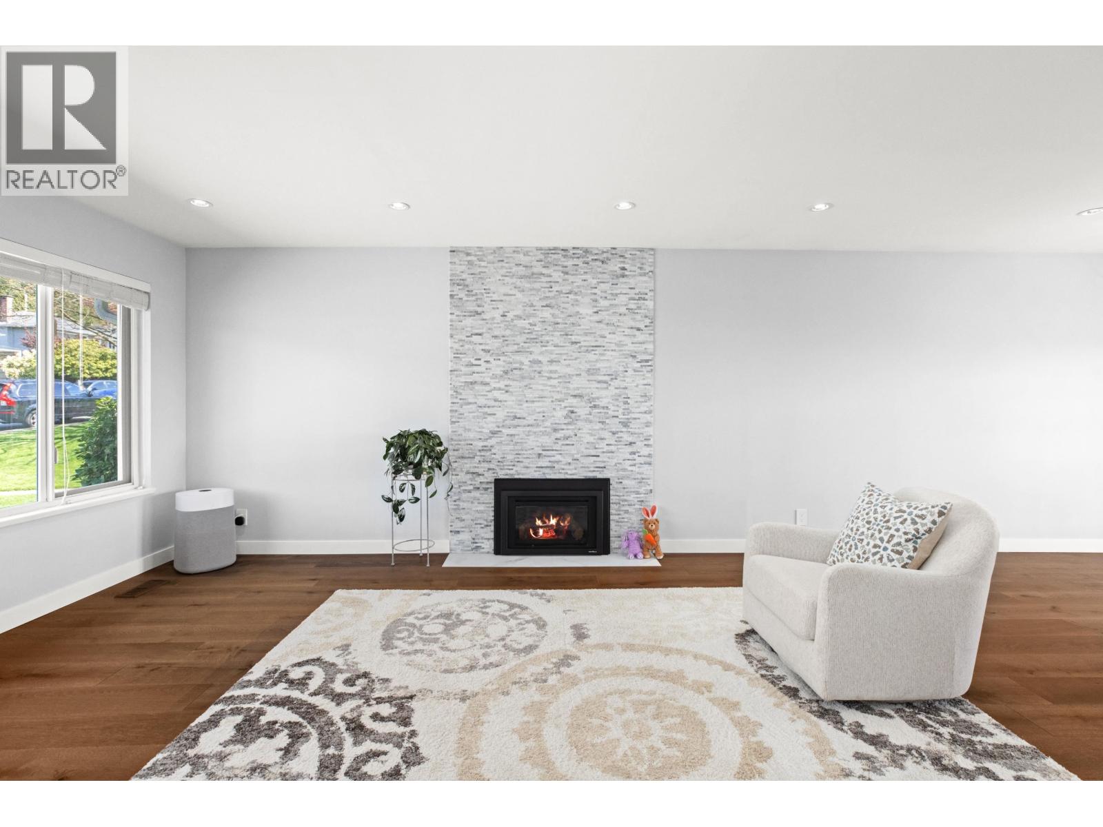 219 E 26TH STREET