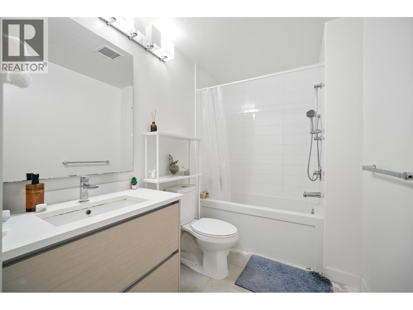 4xx 8850 UNIVERSITY CRESCENT, Burnaby