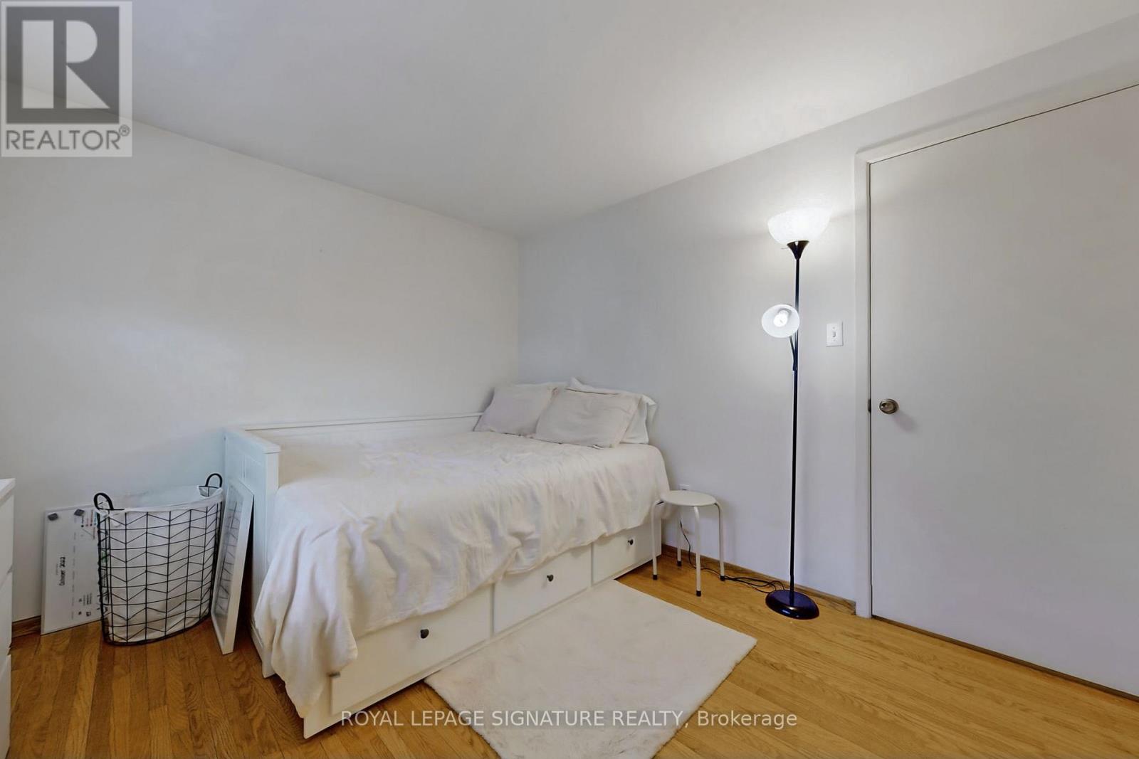 6 KELVINWAY DRIVE - 17