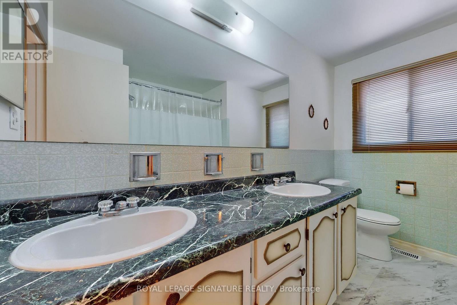 6 KELVINWAY DRIVE - 23