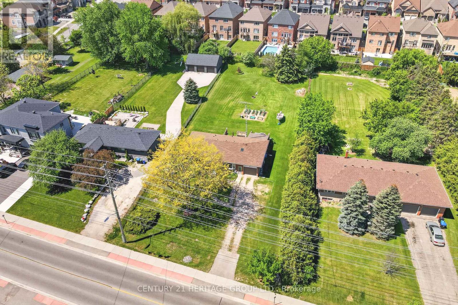 640 SIMCOE ROAD - 2