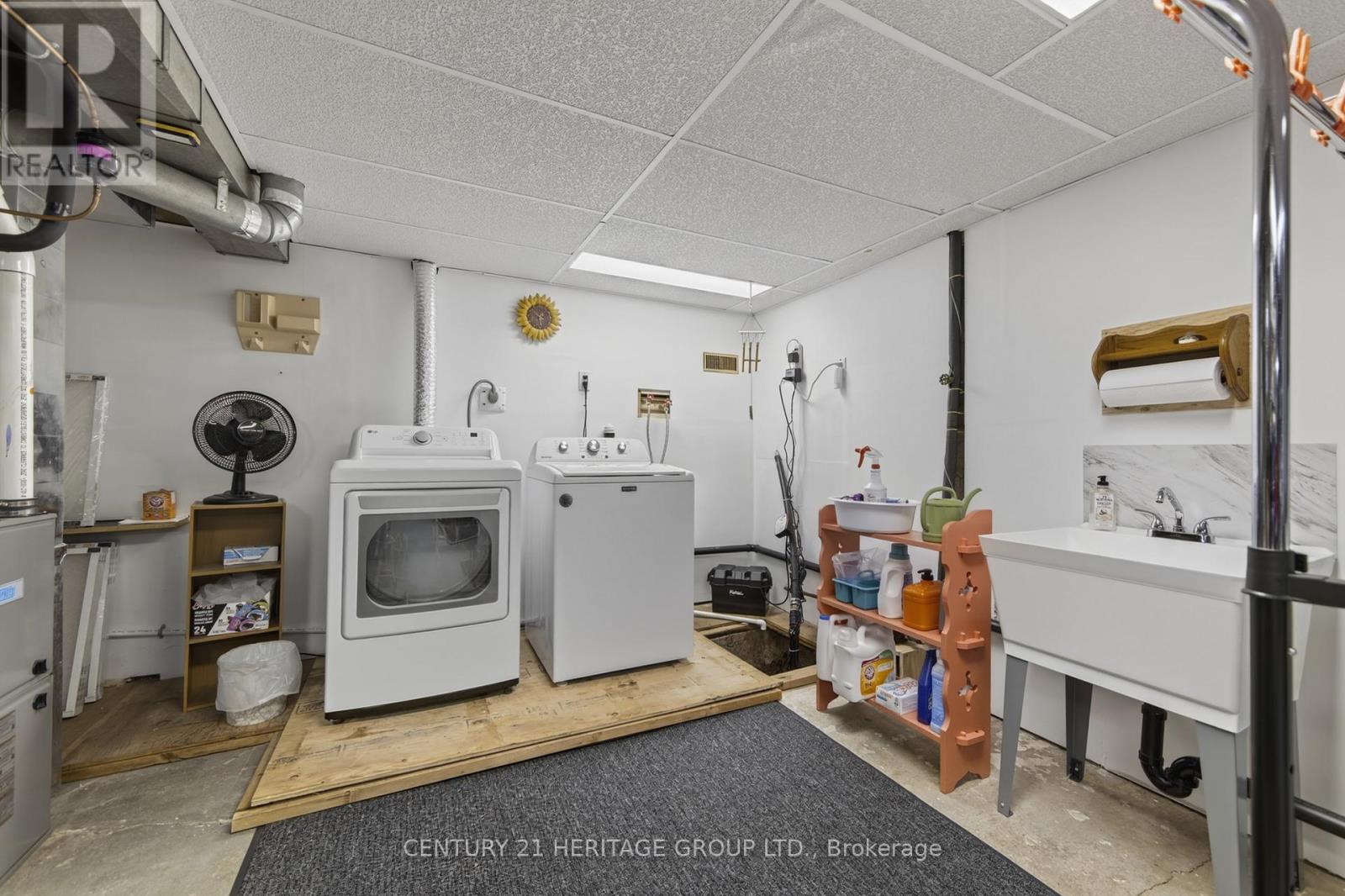 640 SIMCOE ROAD - 29