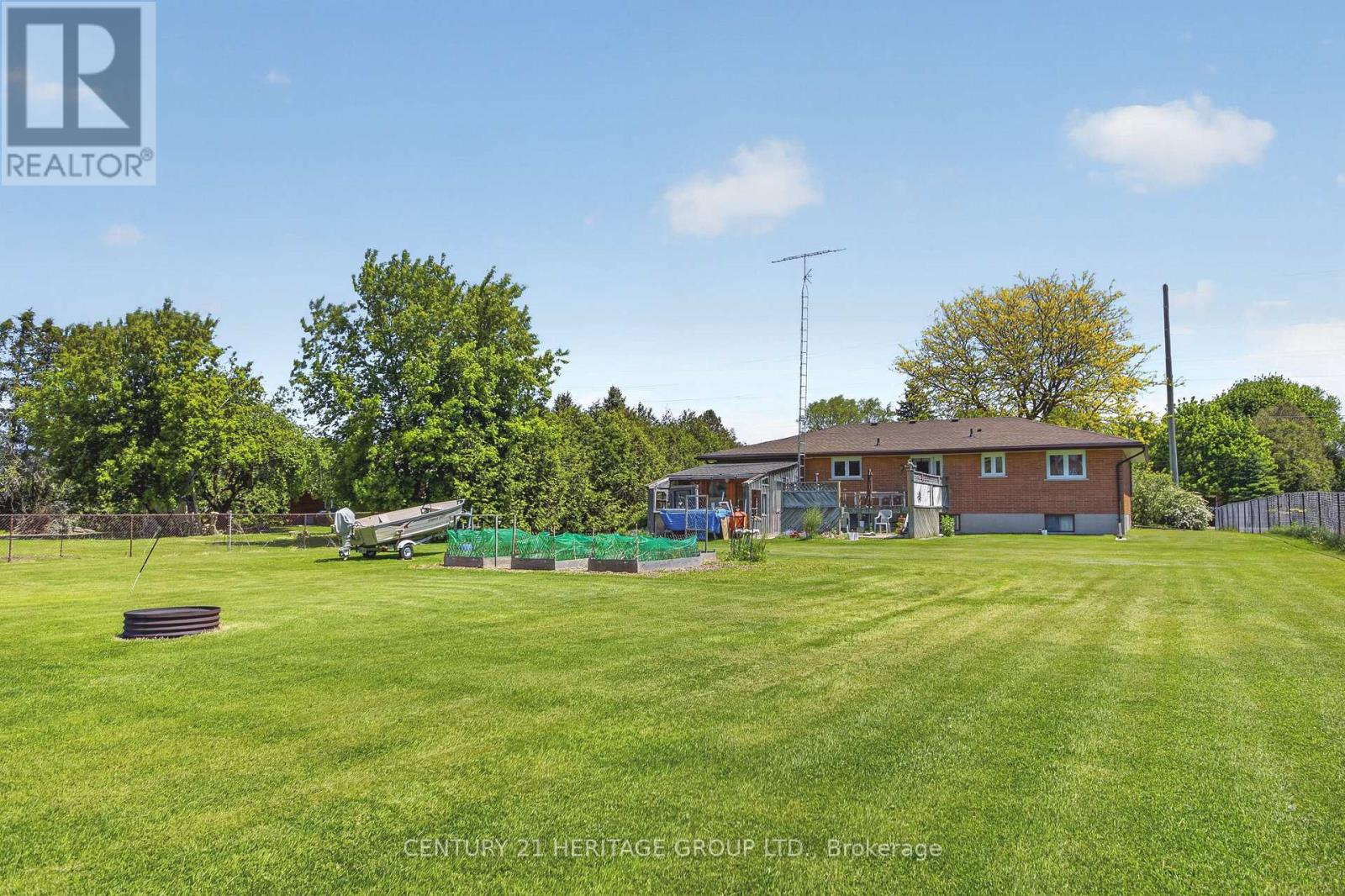 640 SIMCOE ROAD - 35