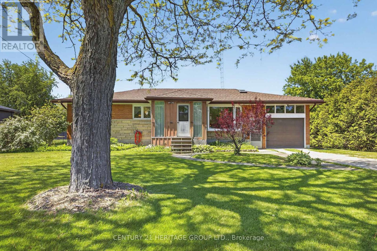 640 SIMCOE ROAD - 5