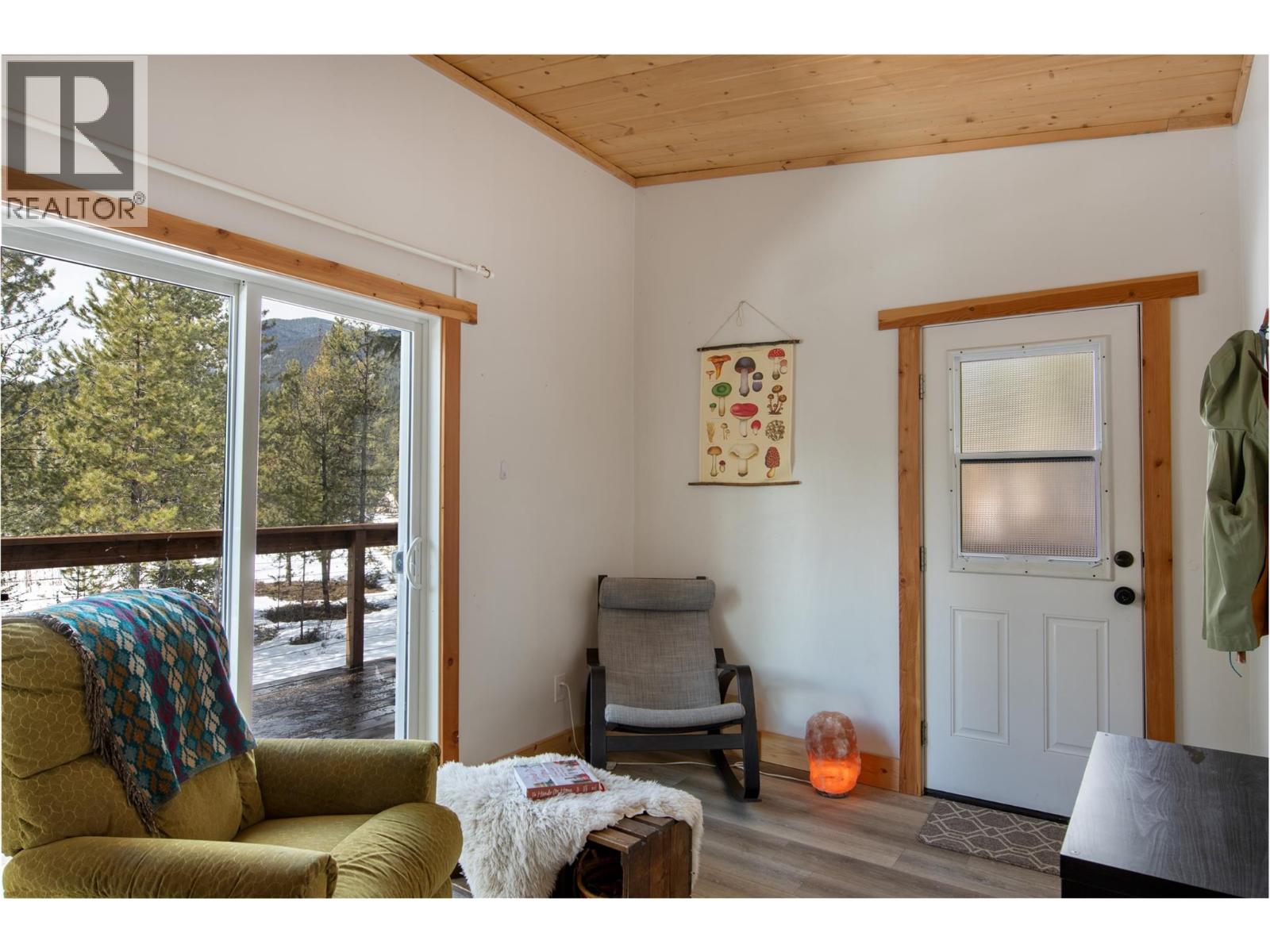 2325 Hedges Road - 8