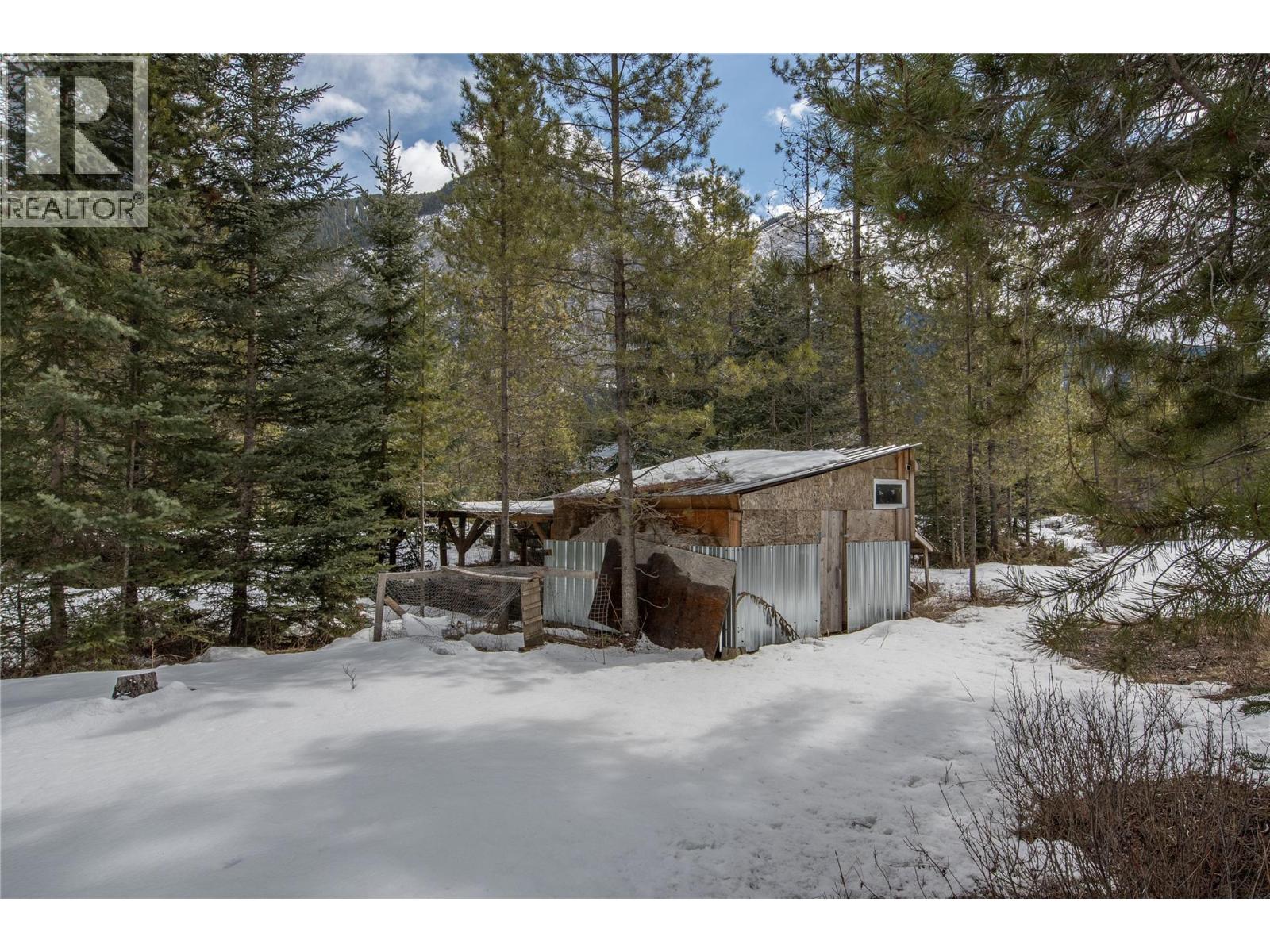 2325 Hedges Road - 31