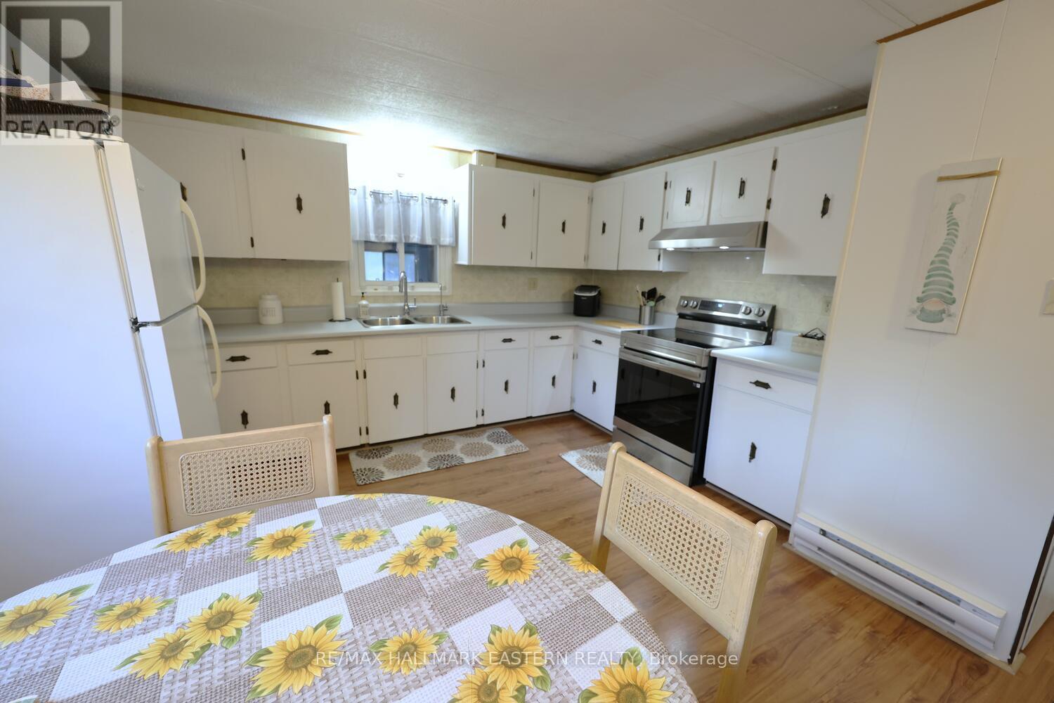 84 SAMA PARK ROAD - 16