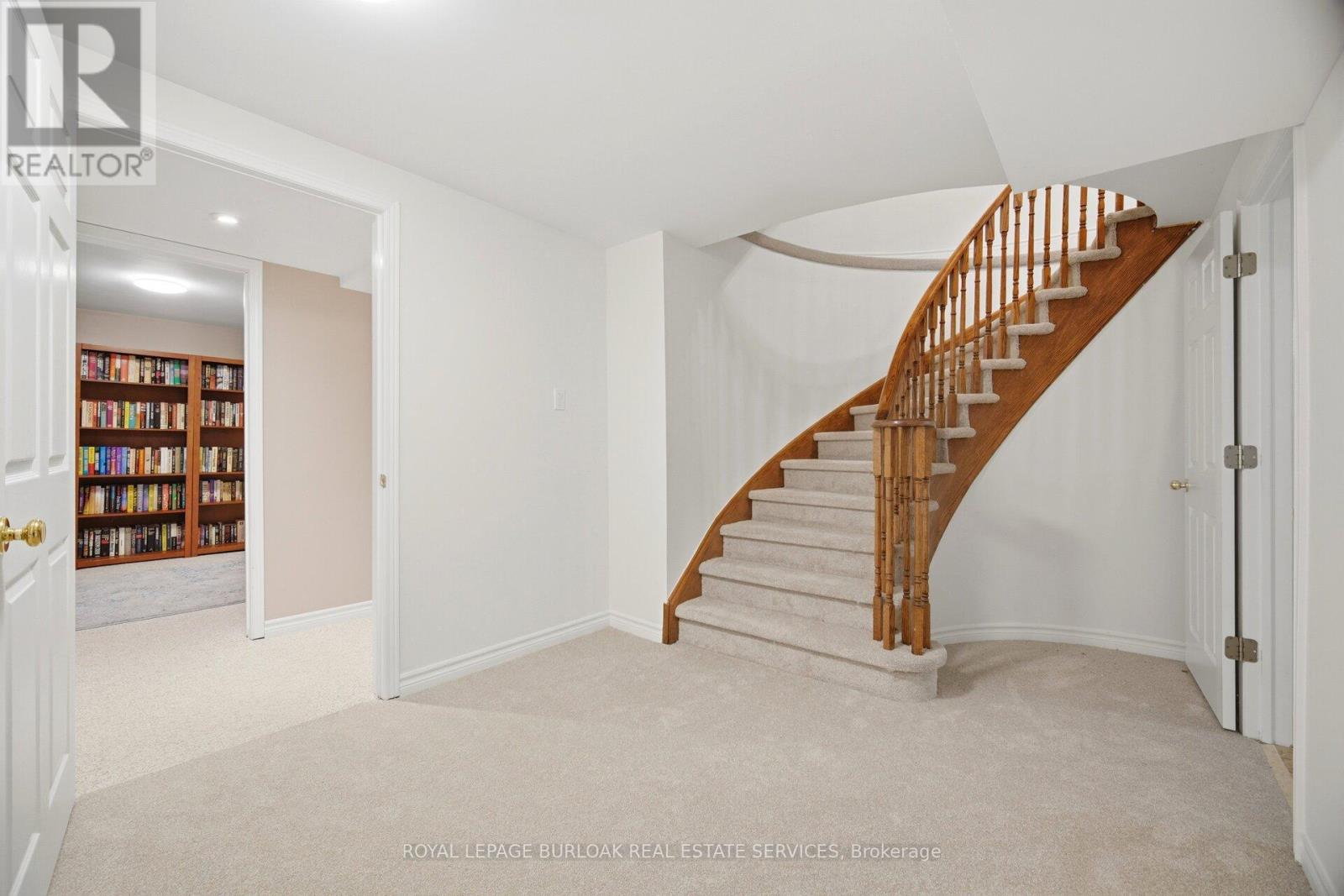 1122 BERKSHIRE COURT - 35