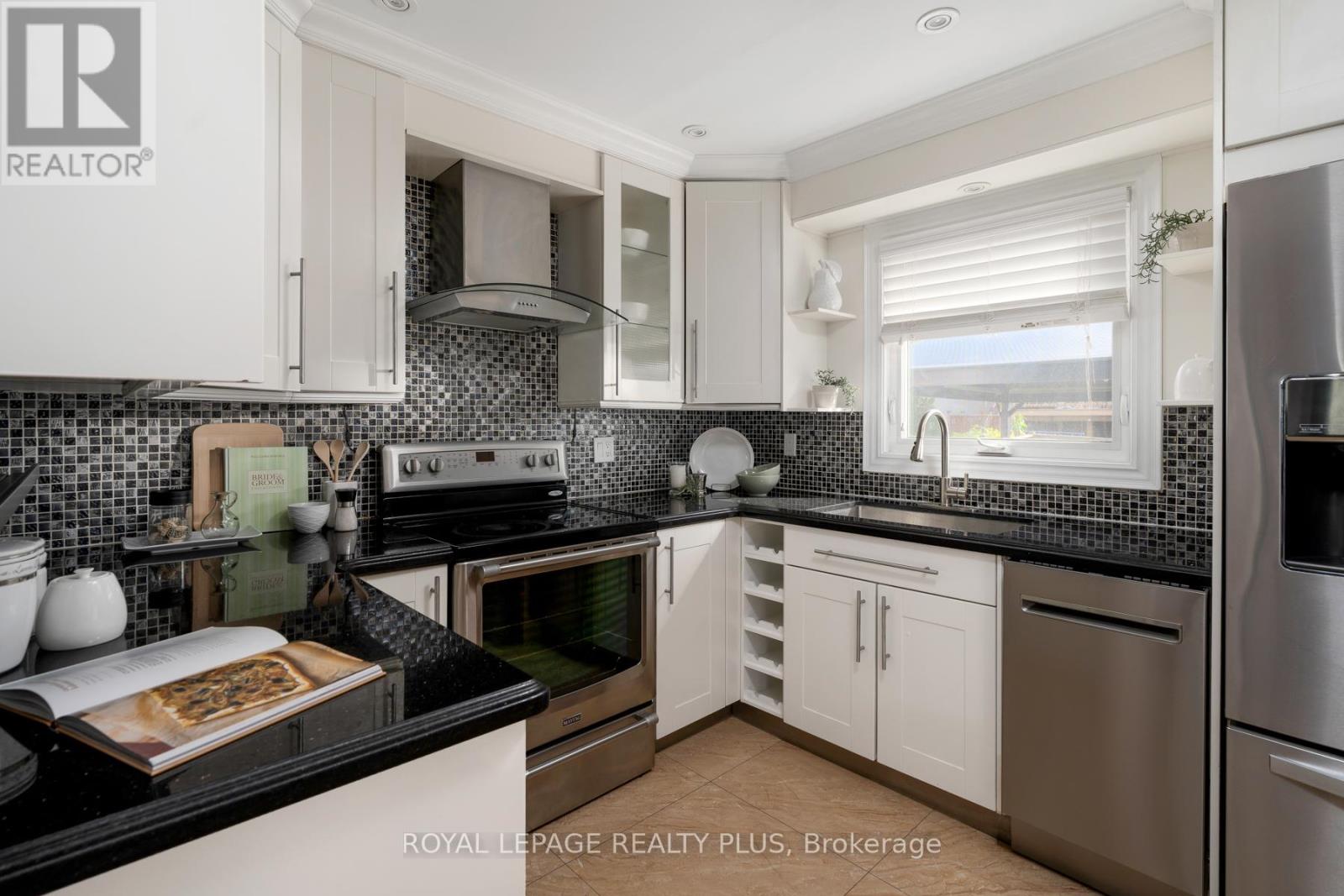 5229 PALOMAR CRESCENT - 14
