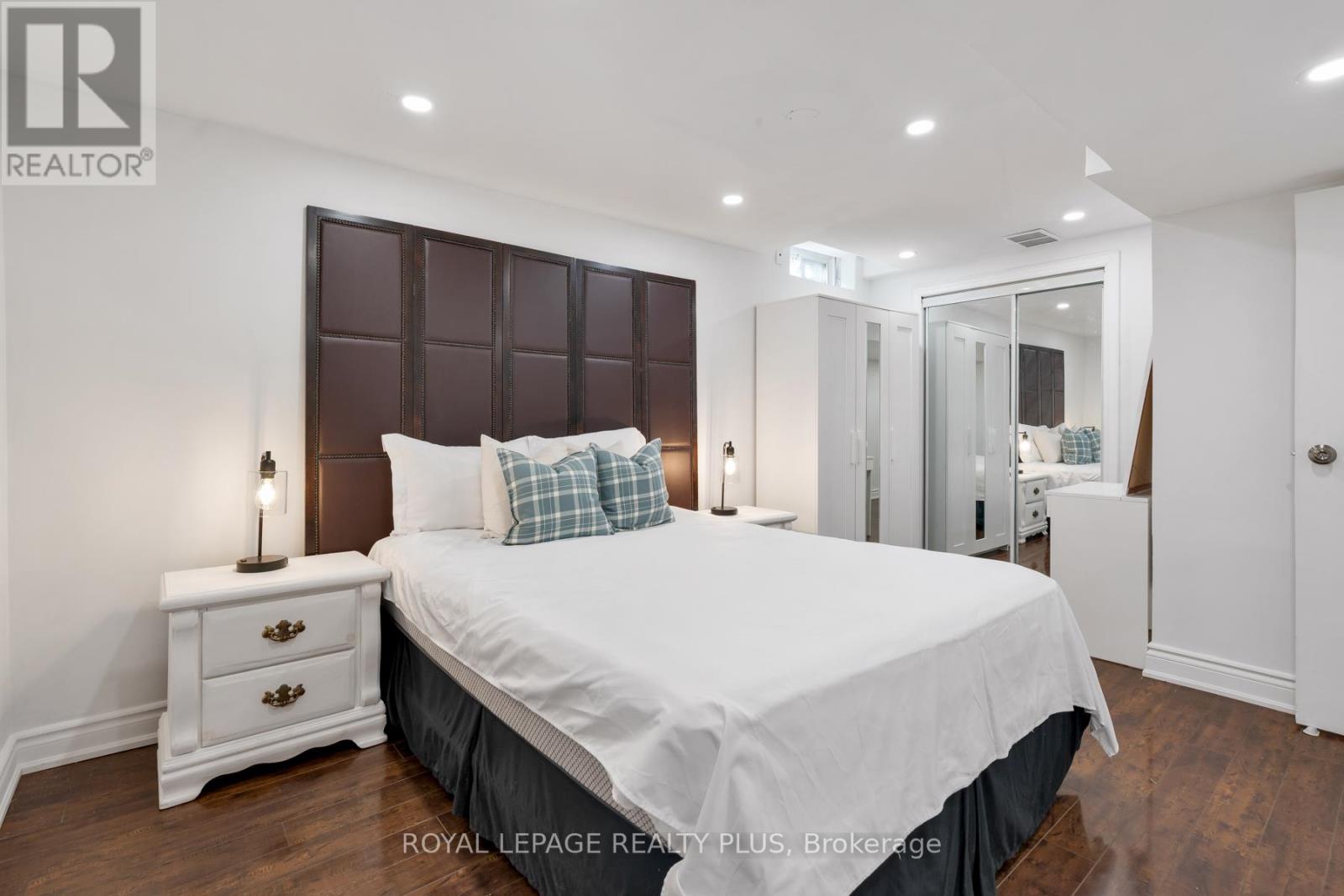 5229 PALOMAR CRESCENT - 38
