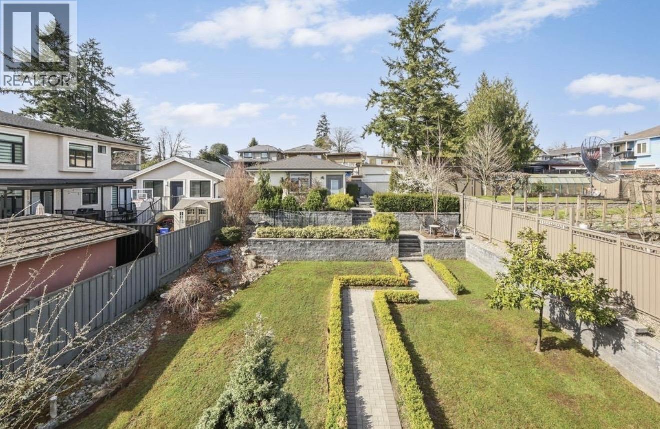 6 Bed, 7 Bath House for Sale in Burnaby – 7525 13TH AVENUE, Burnaby – MLS# R3124818 - Image 17