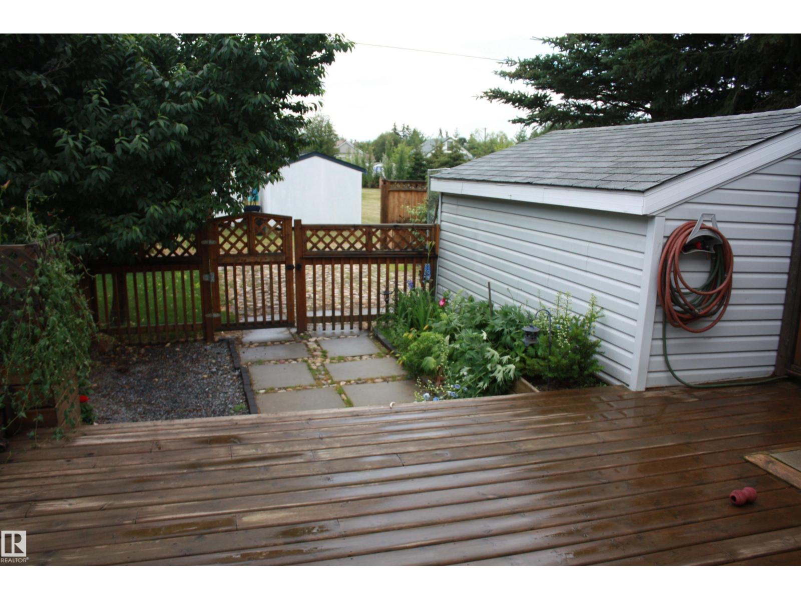 5219 49 ST - 4