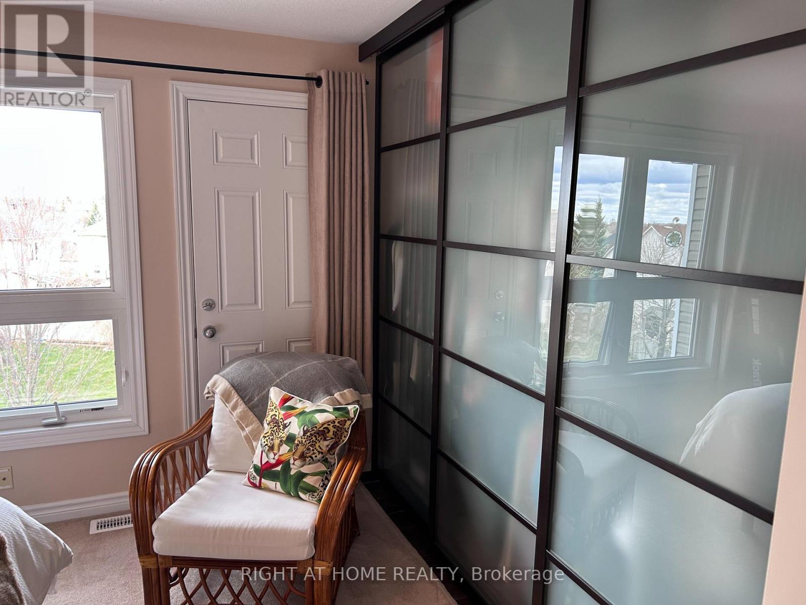 2 Bed, 3 Bath House for Sale in Ottawa – 389B CHAPMAN MILLS DRIVE, Ottawa – MLS# X13120304 - Image 19