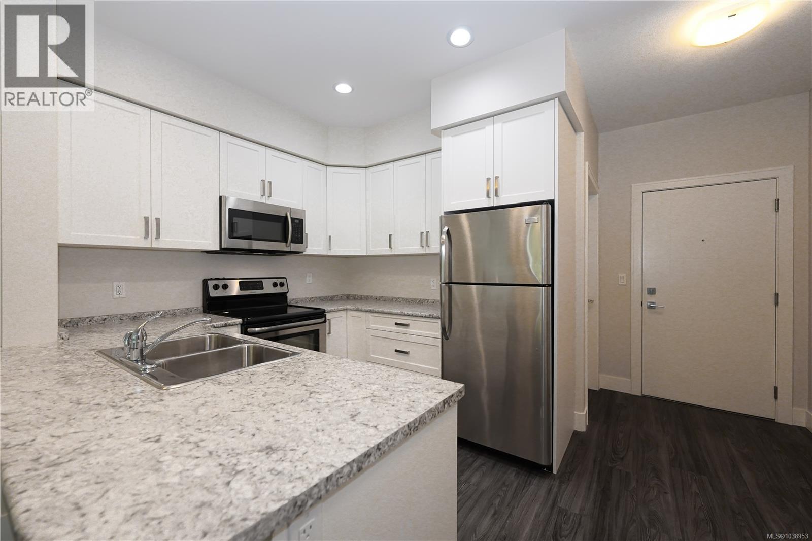 203 4960 Songbird Pl, Nanaimo