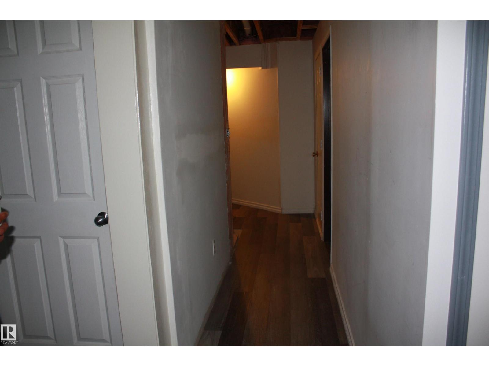 5219 49 ST — photo 38