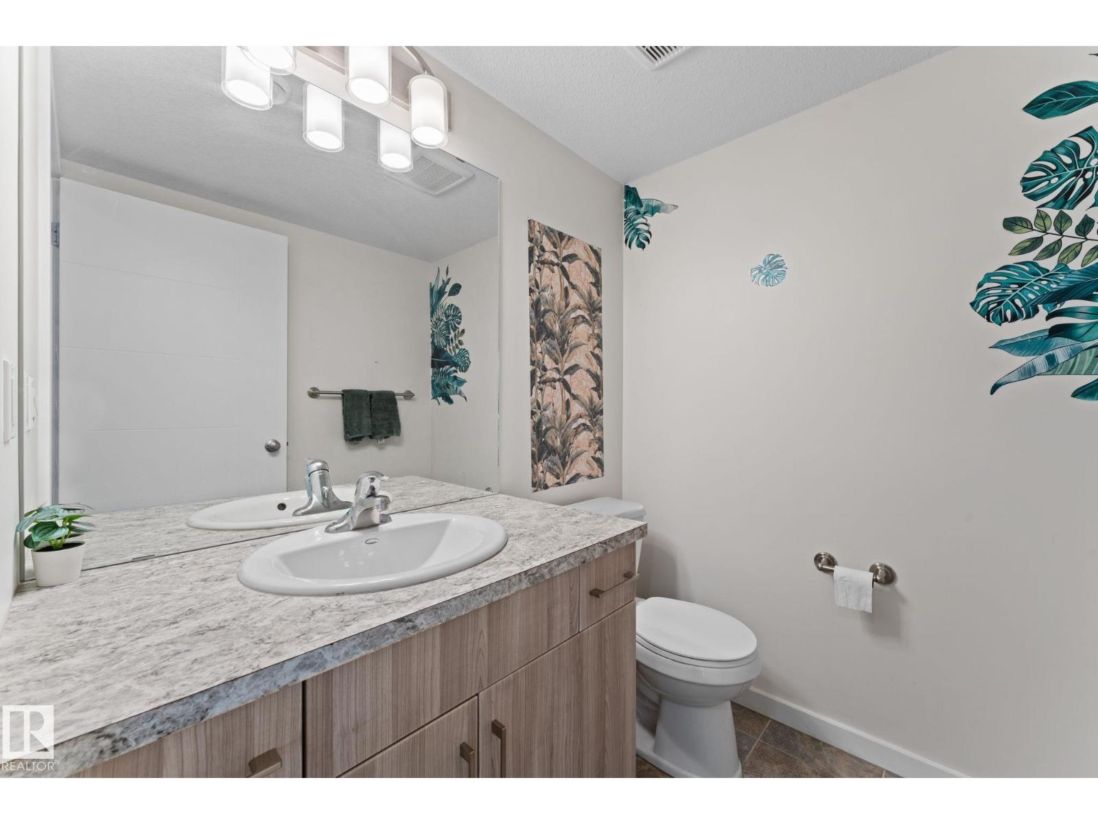11840 122 ST NW - 11