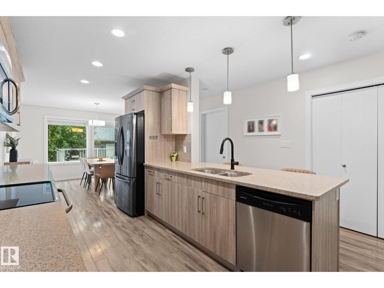 11840 122 ST NW - 7