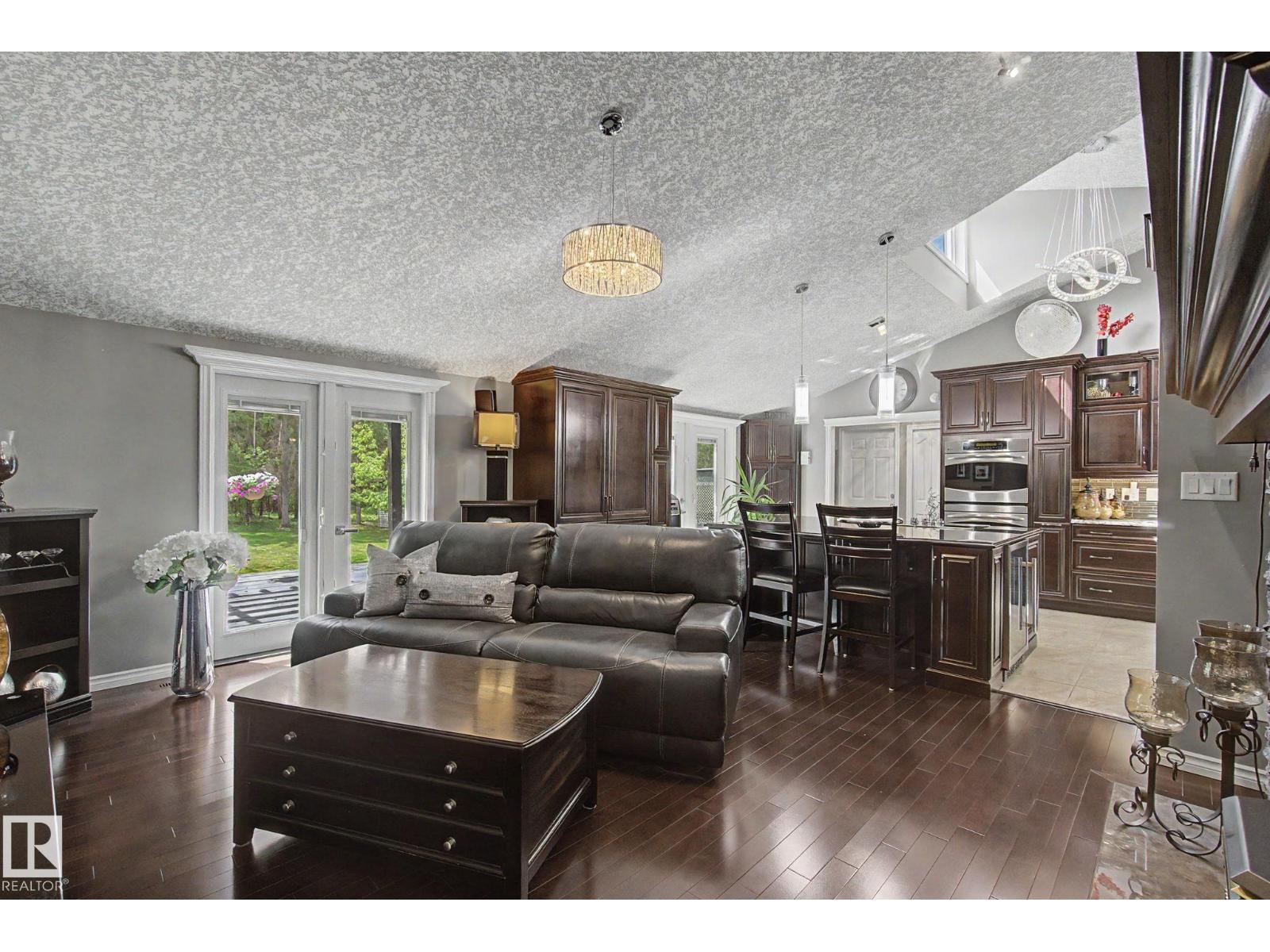 #32 54006 RGE ROAD 261 - 21