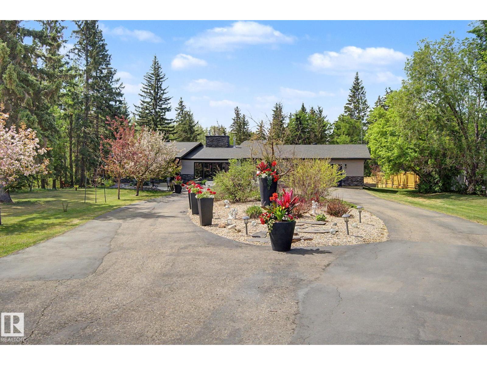 #32 54006 RGE ROAD 261 - 61