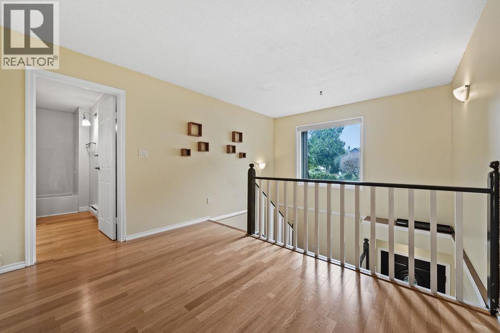 5 Bed, 3 Bath House for Sale in Coquitlam – 407 DARTMOOR DRIVE, Coquitlam – MLS# R3125750 - Image 7