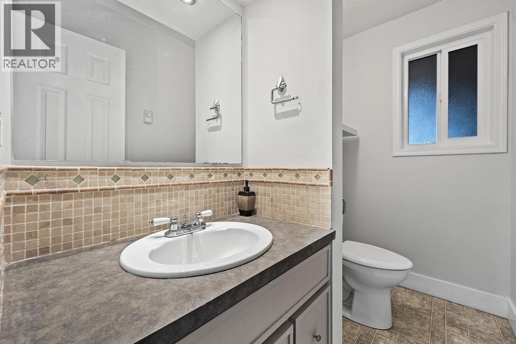 5 Bed, 3 Bath House for Sale in Coquitlam – 407 DARTMOOR DRIVE, Coquitlam – MLS# R3125750 - Image 20