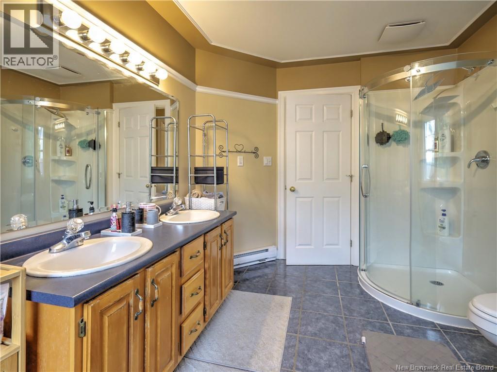 47 Lansdown Avenue - 23