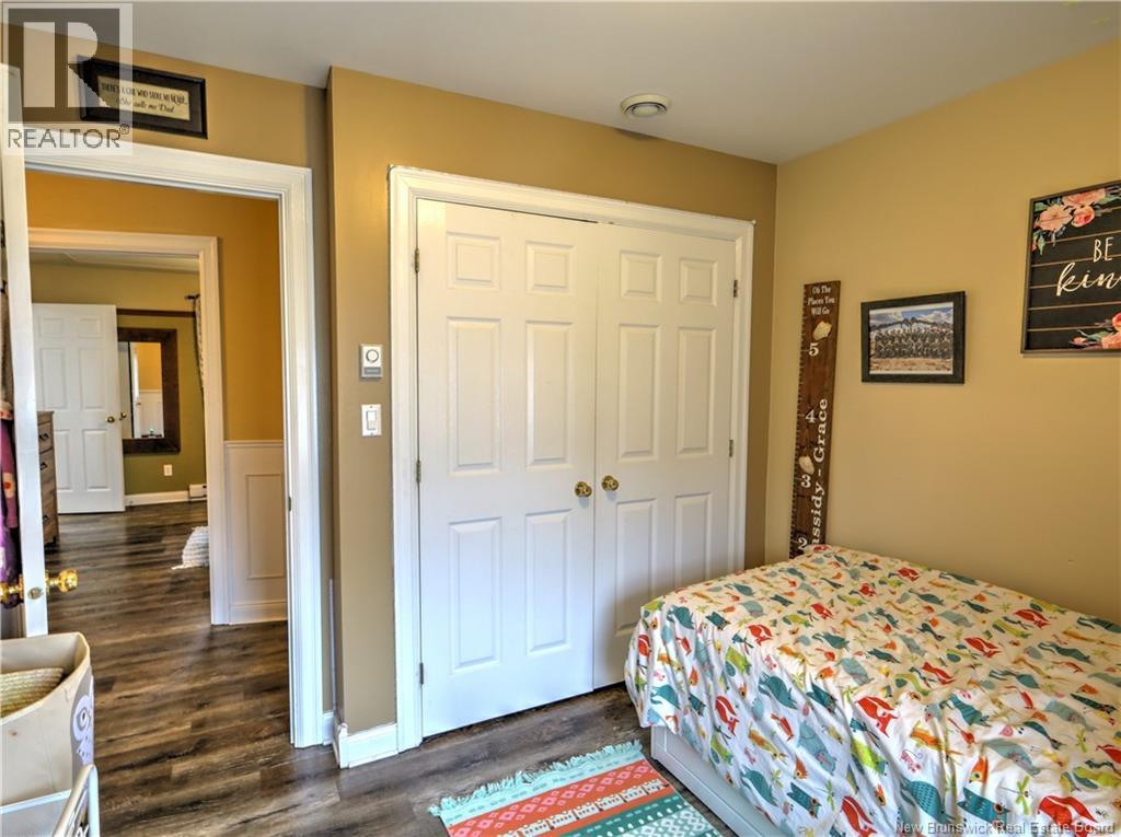 47 Lansdown Avenue - 29