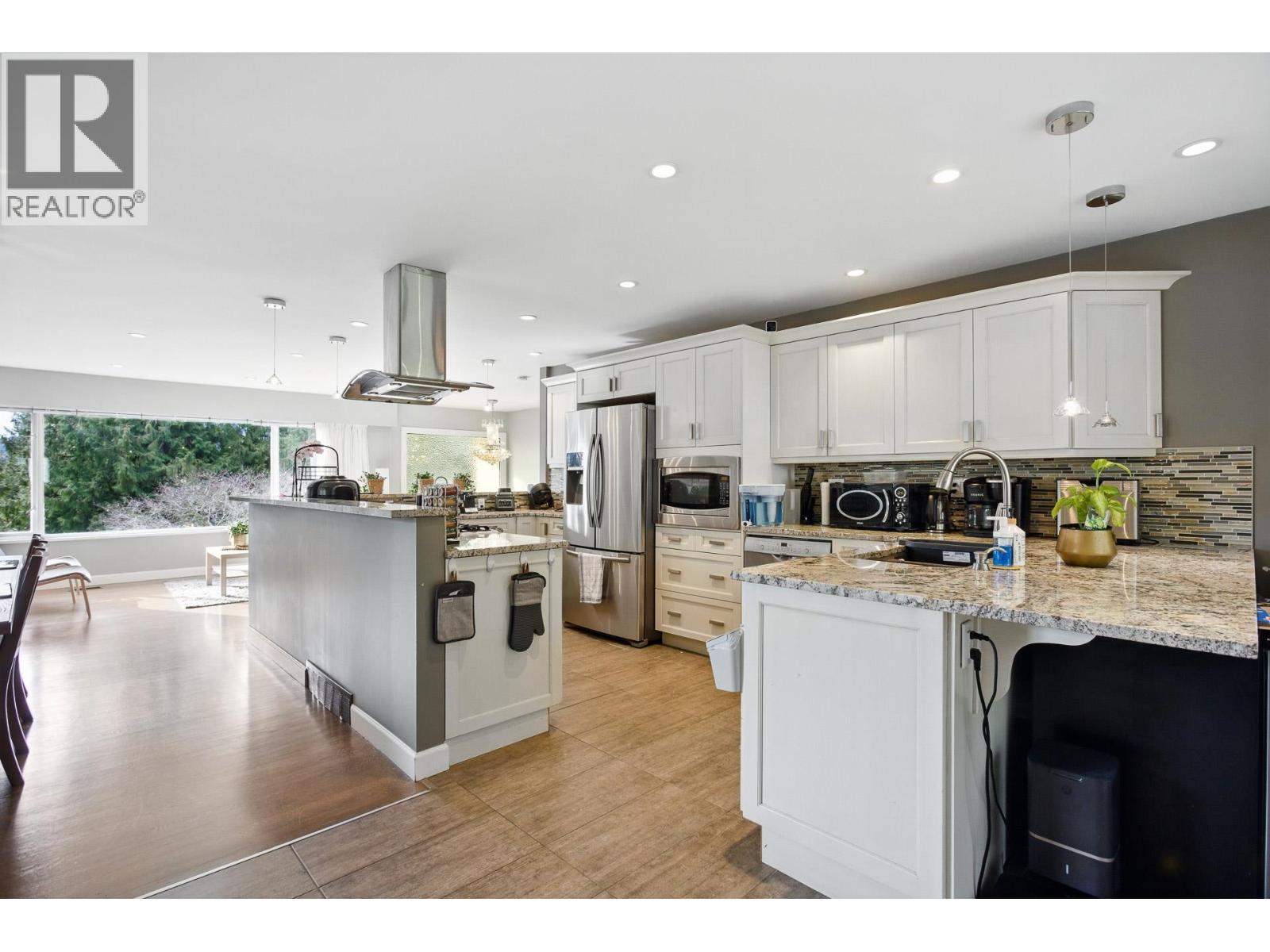 4938 REDONDA DRIVE — photo 3
