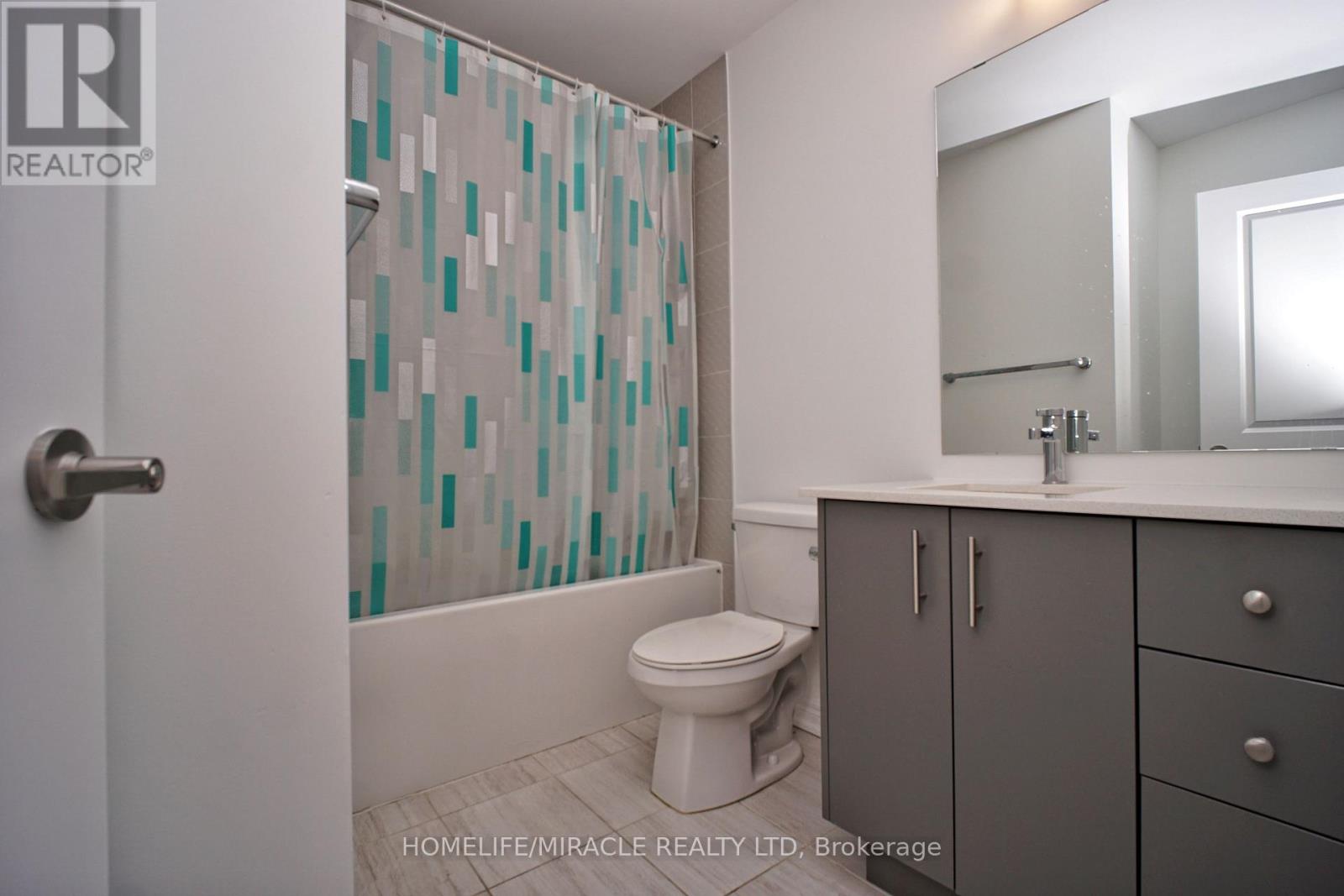 #129 10 BIRMINGHAM DRIVE - 29