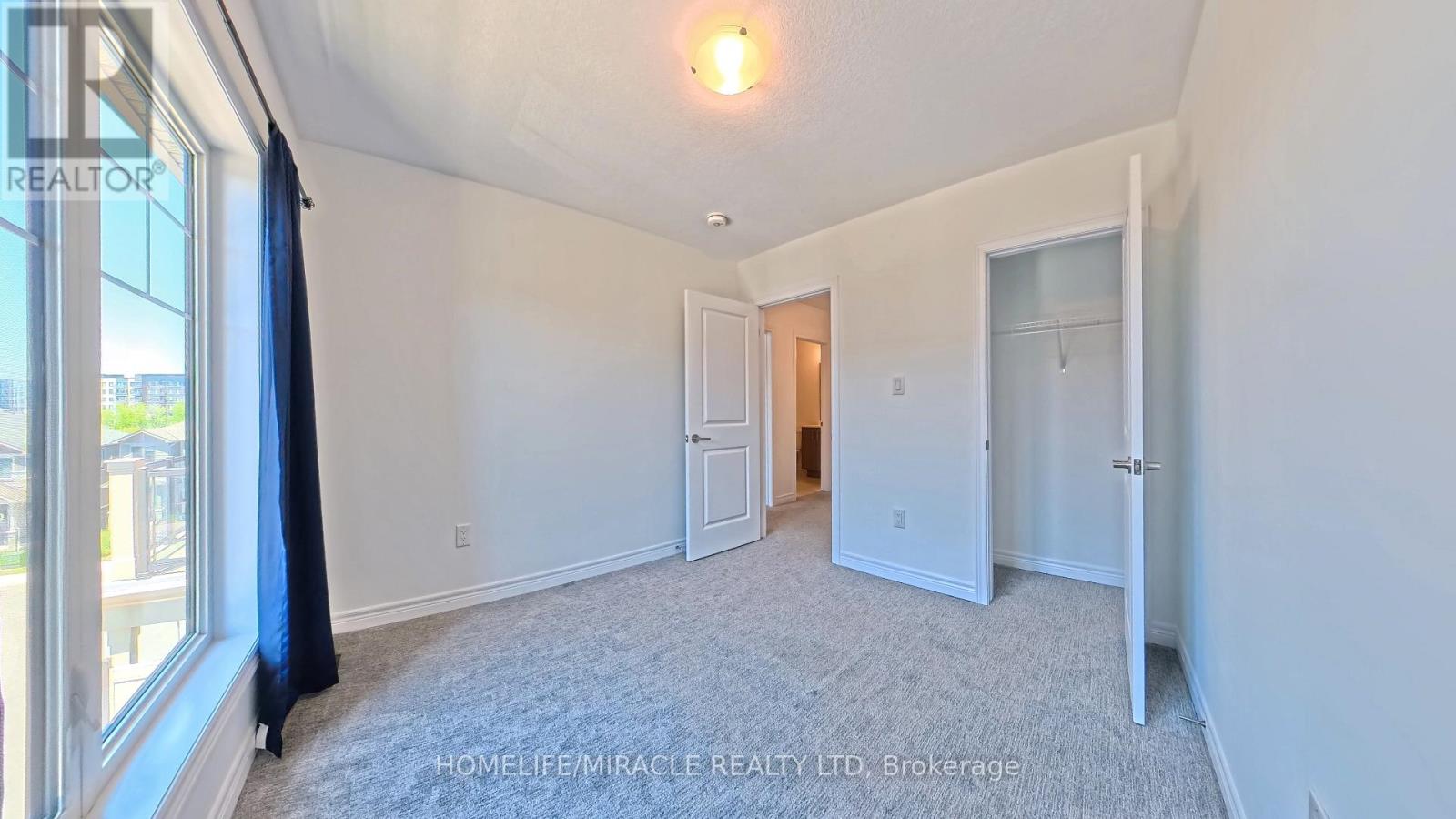 #129 10 BIRMINGHAM DRIVE - 34