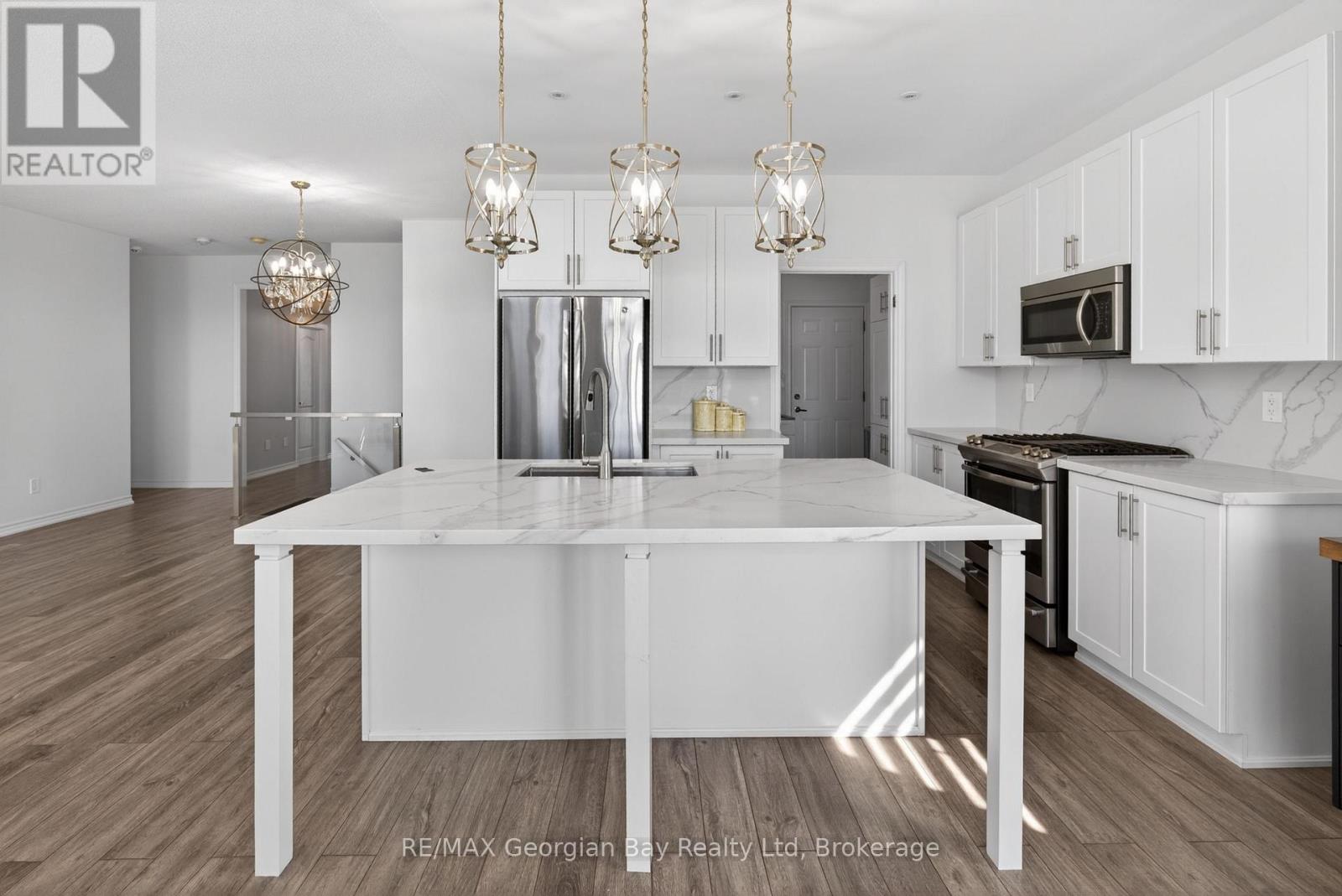 615 BAYPORT BOULEVARD - 14