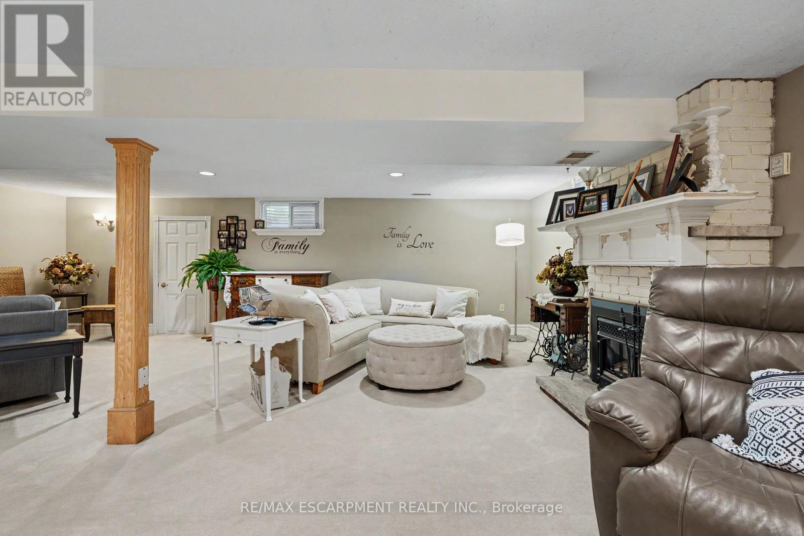 52 LORNE AVENUE - 14