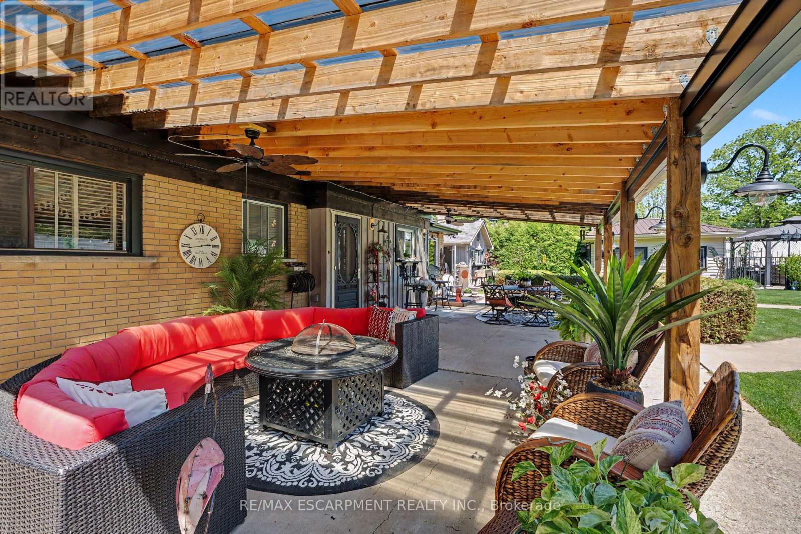 52 LORNE AVENUE - 20