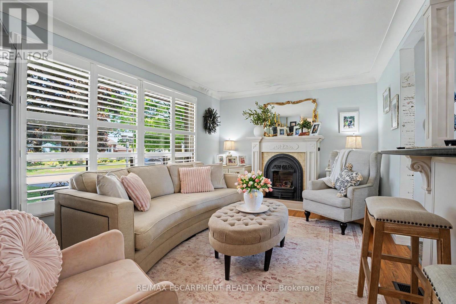 52 LORNE AVENUE - 5