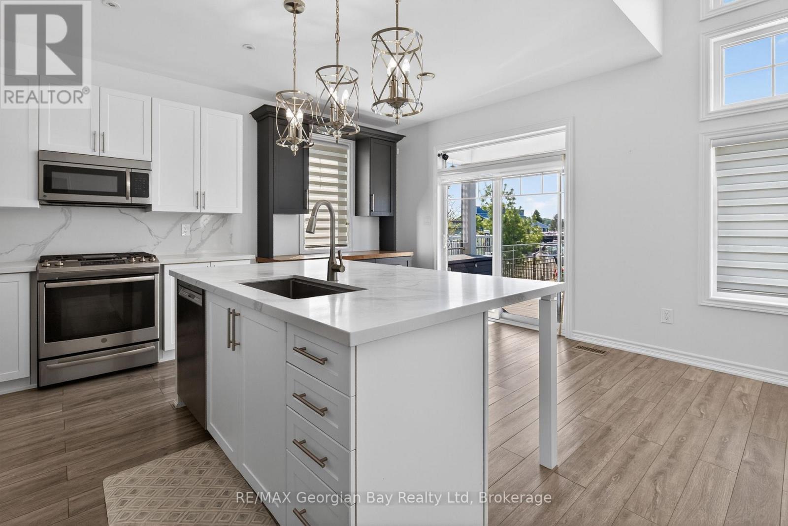 615 BAYPORT BOULEVARD - 13