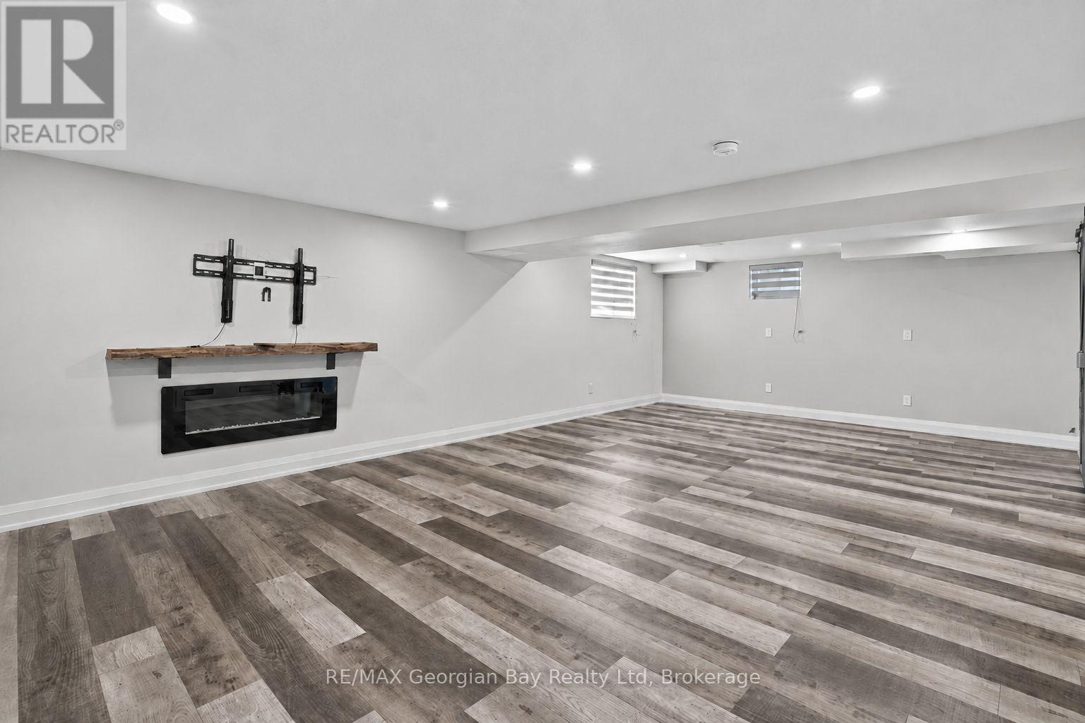 615 BAYPORT BOULEVARD - 27