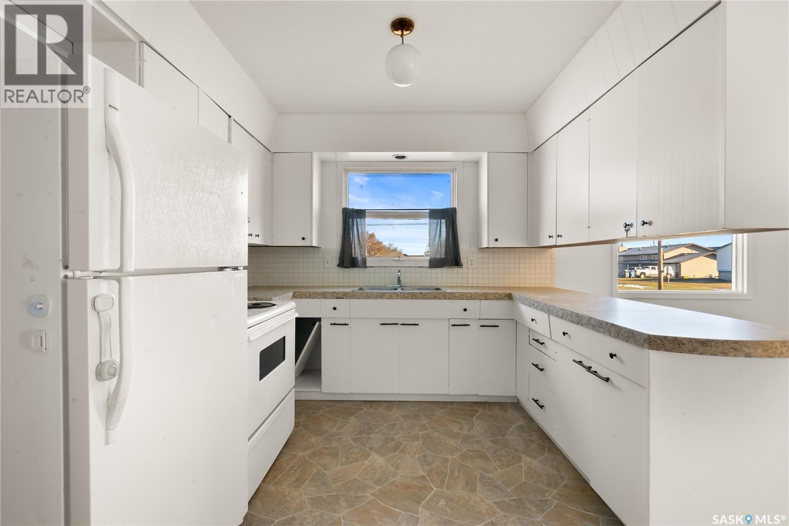 416 Souris AVENUE - 9