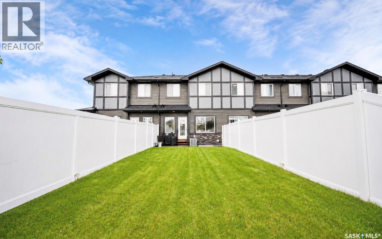 #17 525 Mahabir LANE - 3